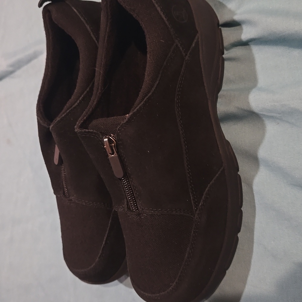 Lands' End Black Slip-On Sneakers with Zipper Closure - Picture 5 of 6